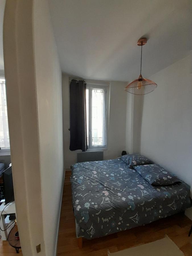 Cosy 2 Pieces Typiquement Parisien A Notre-Dame Apartment Exterior photo